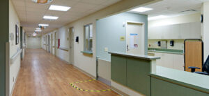 Hospital-Hallway-GLMV-Architects-697x322_2